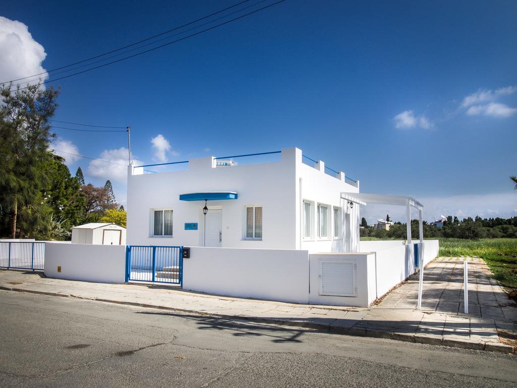 Alcyone Beach House Oroklini Exterior foto